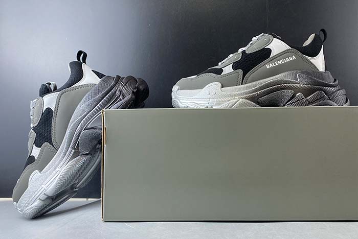 Ba*len*cia*ga triple s trainers clear sole black grey 545325 g09o1 9532