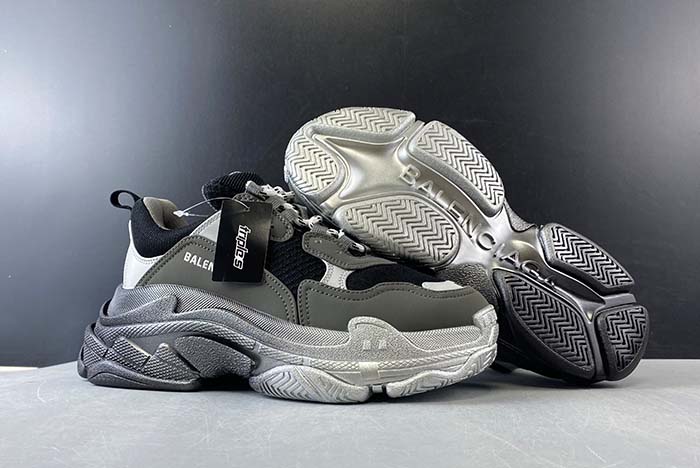 Ba*len*cia*ga triple s trainers clear sole black grey 545325 g09o1 9532