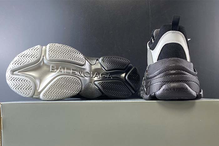 Ba*len*cia*ga triple s trainers clear sole black grey 545325 g09o1 9532