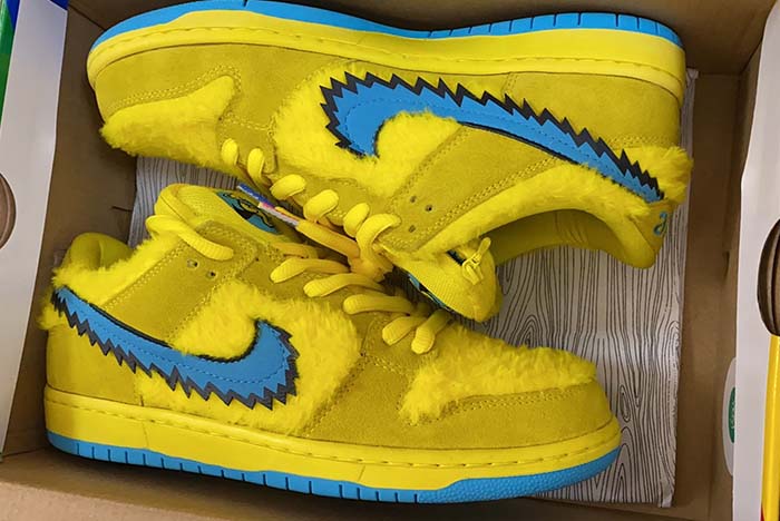 Grateful Dead x Nike SB Dunk Low“ Yellow Bear” CJ5378-700