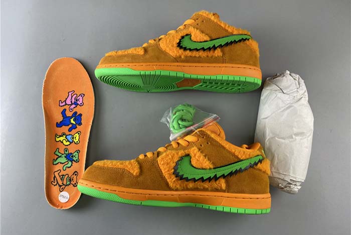 Grateful Dead x Nike SB Dunk Low CJ5378 800