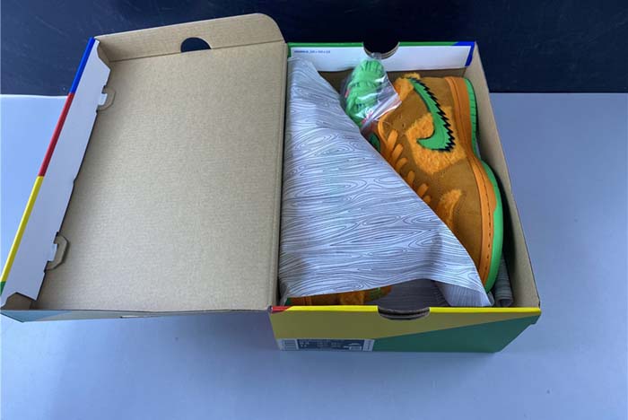 Grateful Dead x Nike SB Dunk Low CJ5378 800