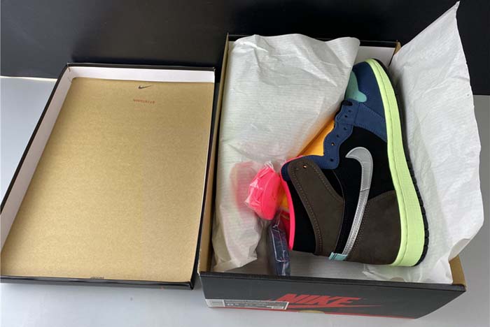 Jordan 1 High OG “Bio Hack” 555088-201