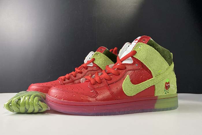 Nike SB Dunk High “Strawberry Cough CW7093-600