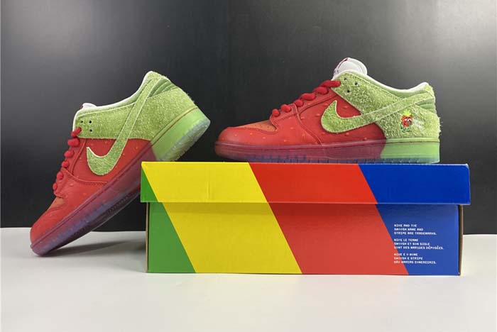 Dunk SB Nike SB Dunk High “Strawberry Cough CW7093-601