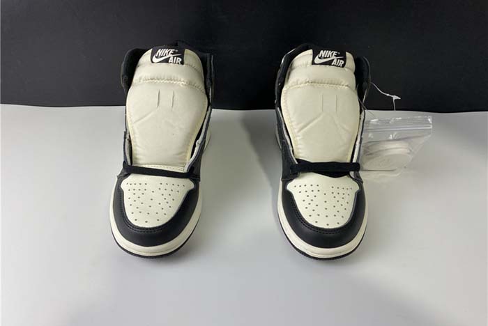 Air Jordan 1 High OG “Dark Mocha 555088-105