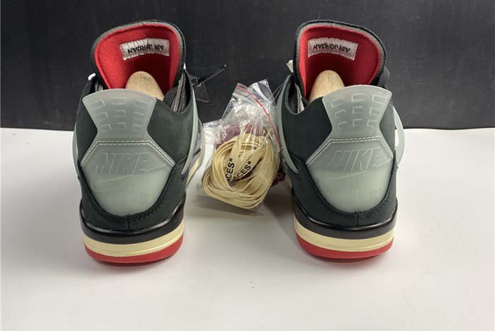 OFF-WHITE x Air Jordan 4 “Bred” CV9388-001