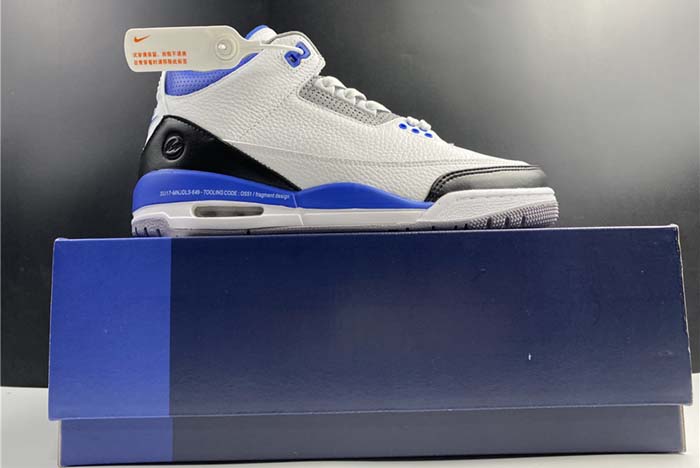 AIR JORDAN 3  CT8532-040