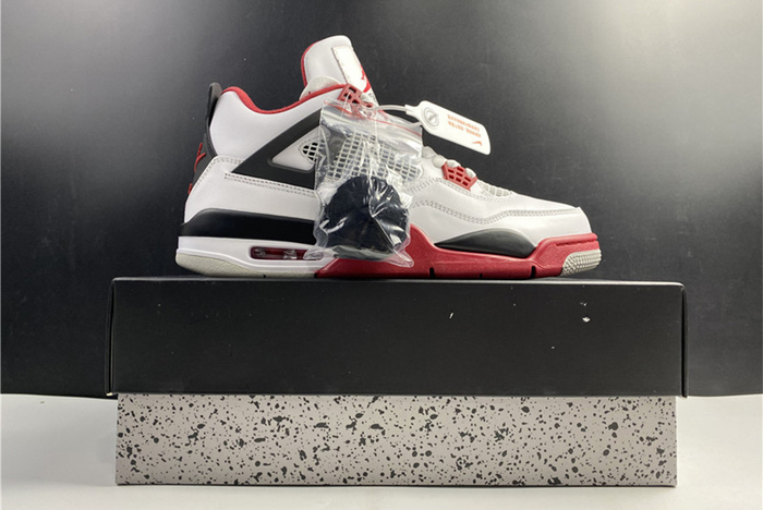 Air Jordan 4 “Fire Red”  DC7770-160