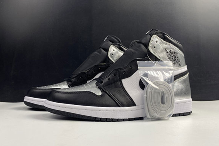 Air Jordan 1 High OG WMNS “Silver Toe” CD0461-001