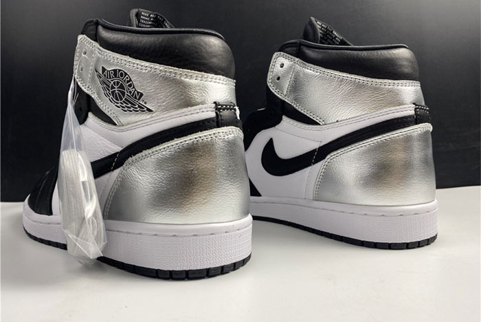 Air Jordan 1 High OG WMNS “Silver Toe” CD0461-001