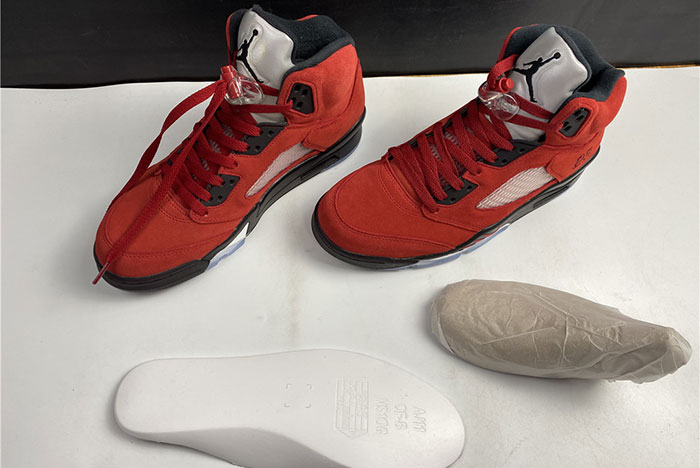 Air Jordan 5 “Raging Bull” DD0587-600