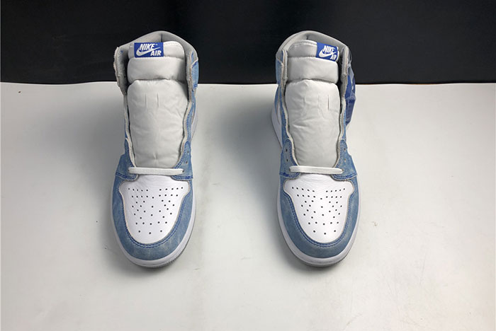 Air Jordan 1“ Hype Royal”  555088-402