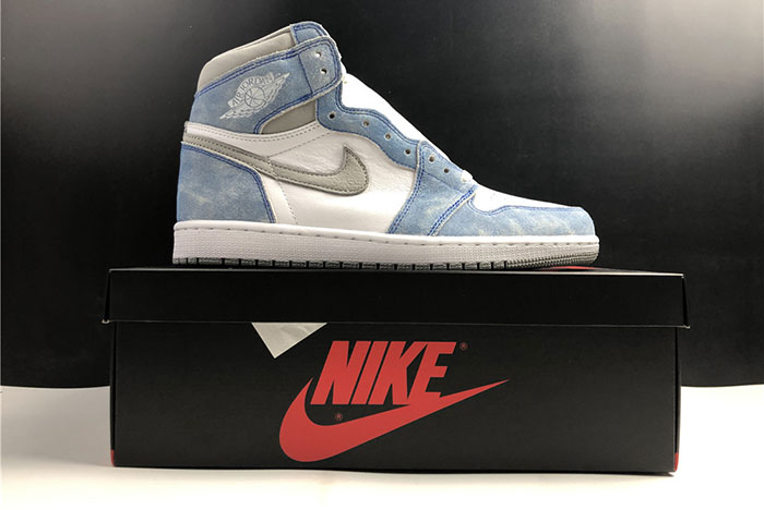 Air Jordan 1“ Hype Royal”  555088-402