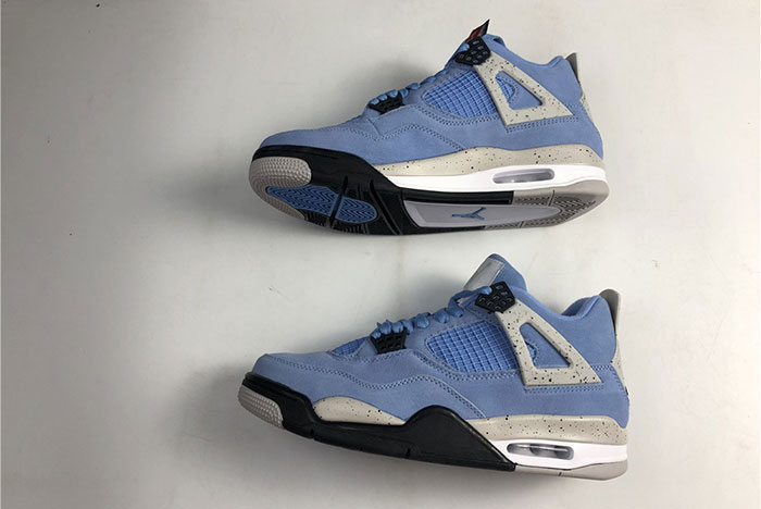Air Jordan 4 retro  university blue CT8527-400