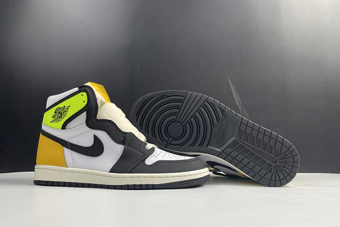 Air Jordan 1 High OG “University Gold 555088-118