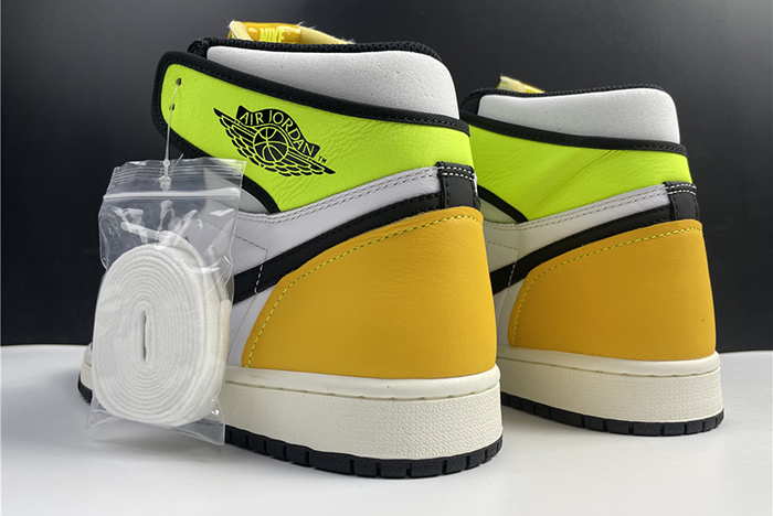 Air Jordan 1 High OG “University Gold 555088-118