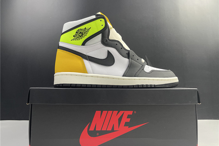 Air Jordan 1 High OG “University Gold 555088-118