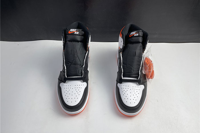 Air Jordan 1 High OG  555088-180