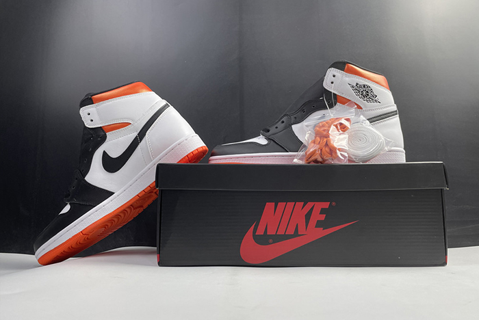 Air Jordan 1 High OG  555088-180