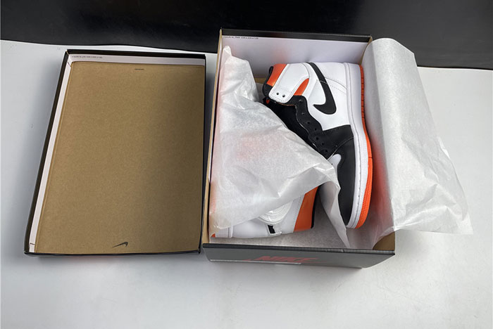 Air Jordan 1 High OG  555088-180