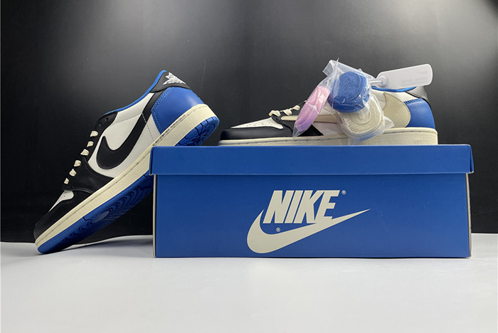 Air Jordan 1 Travis Scott  DM7866-140