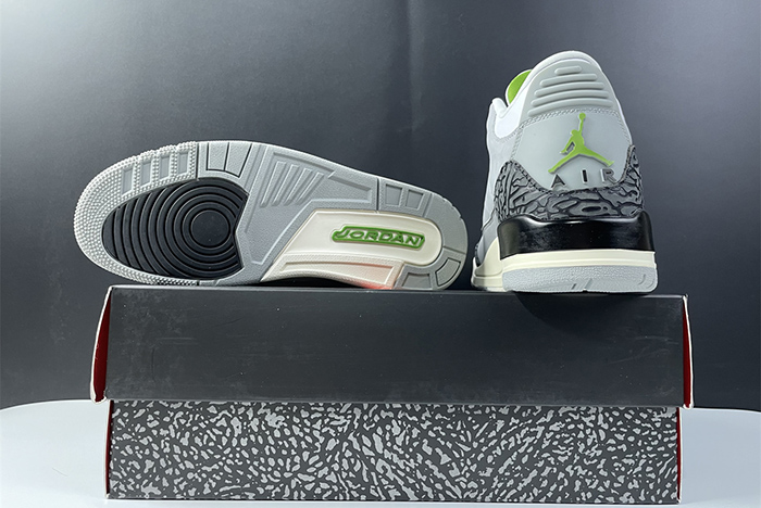 Air Jordan 3 Chlorophyll Tinker 136064-006