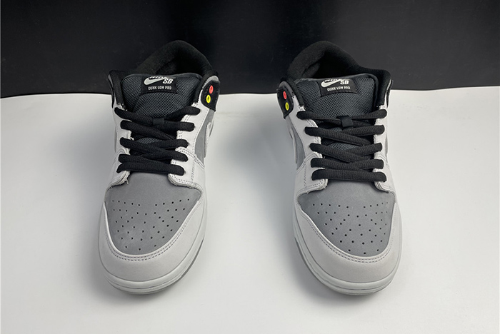 Nike sb dunk “VX1000 Comcorder” CV1659 001