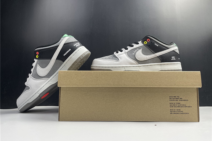 Nike sb dunk “VX1000 Comcorder” CV1659 001