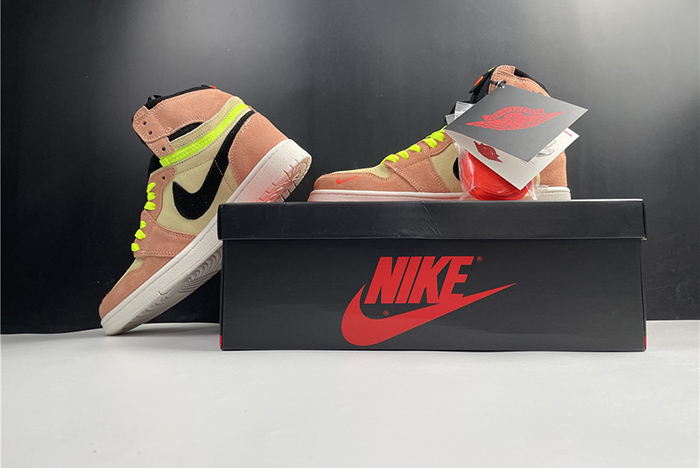 Nike AirJordan aj1High CW6576-800