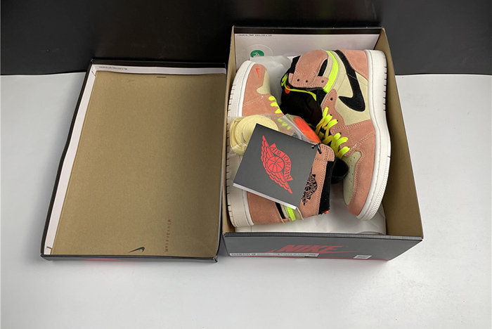 Nike AirJordan aj1High CW6576-800