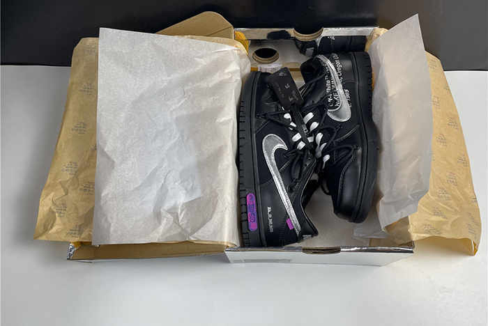 Off-White x Nike Dunk Low DM1602-001