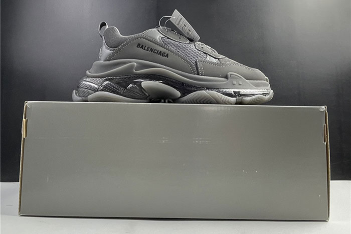 Ba*len*cia*ga triple s trainers 541624 w2ga1 1801