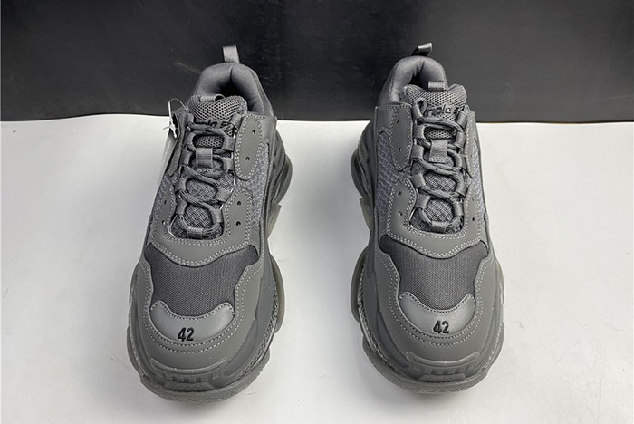 Ba*len*cia*ga triple s trainers 541624 w2ga1 1801