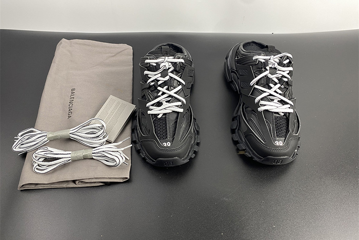 Ba*len*cia*ga track mule in black mesh and nylon 653814w3cp31000