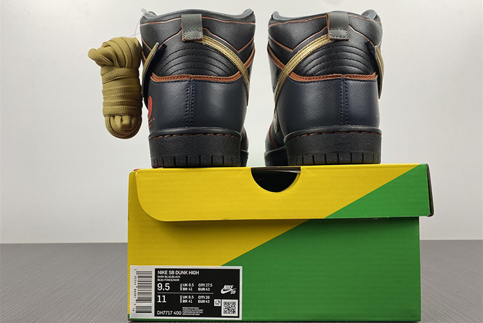 Gundam x Nike SB Dunk High DH7717-400