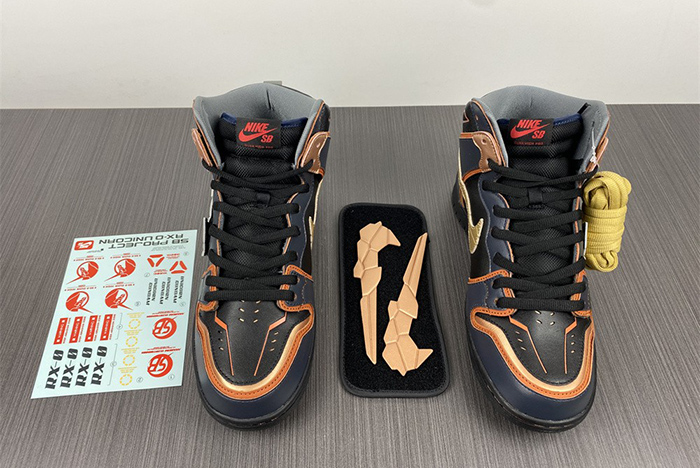 Gundam x Nike SB Dunk High DH7717-400