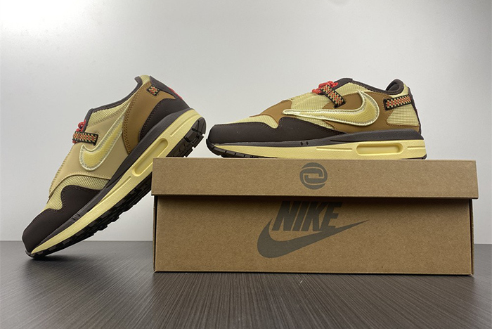 NIKE AIR MAX 1 Travis Scott x MAX1 DO9392-200