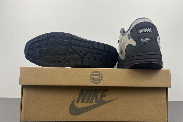 MAX 1 TS Travis Scott x Nike Air Max 1 DO9392-001