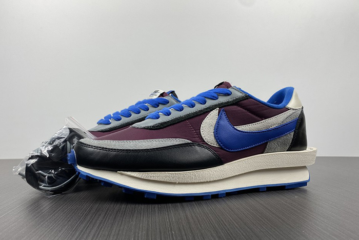 sacai x Nike LDV Waffle DJ4877-600