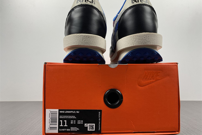 sacai x Nike LDV Waffle DJ4877-600