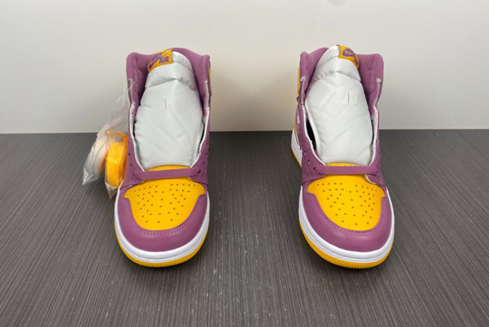 Air Jordan 1 High OG “Brotherhood” 555088-706