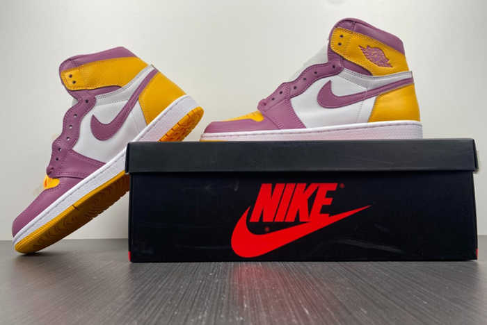 Air Jordan 1 High OG “Brotherhood” 555088-706