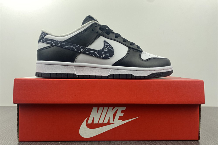 Nike Dunk Low WMNS “Black Paisley” DH4401-100