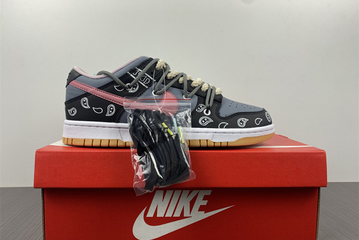 Nike Dunk Low SE “Free 99” DH0952-001