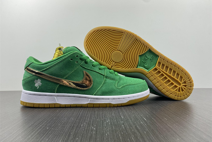 Nike SB Dunk Low “St.BQ6817-303