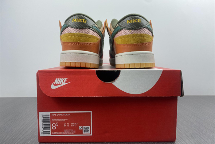 Dunk Low Scrap DB0500-200