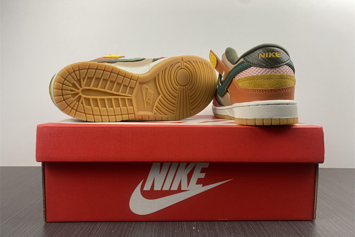 Dunk Low Scrap DB0500-200