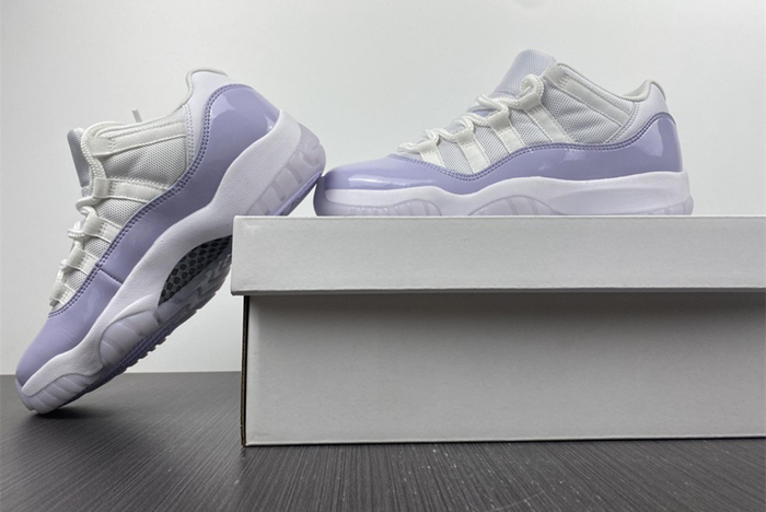 Air Jordan 11 Low”WMNS PURE VIOLET AH7860-101