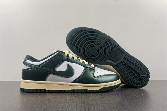 Nike Dunk Low “Vintage Green” DQ8580-100